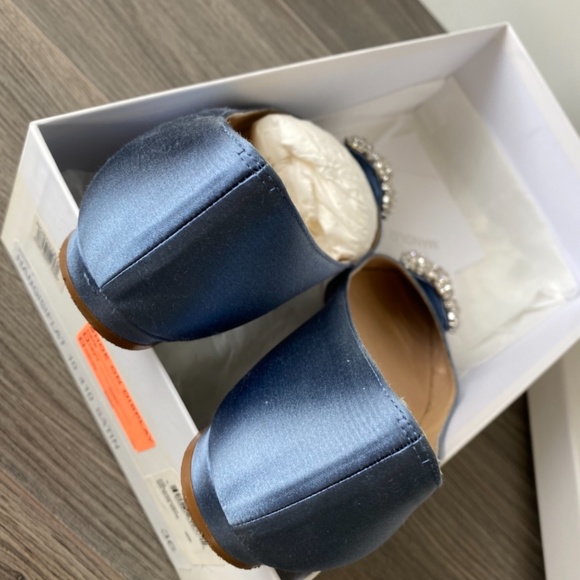 Manolo Blahnik Hangisi Flats - Picture 3 of 4